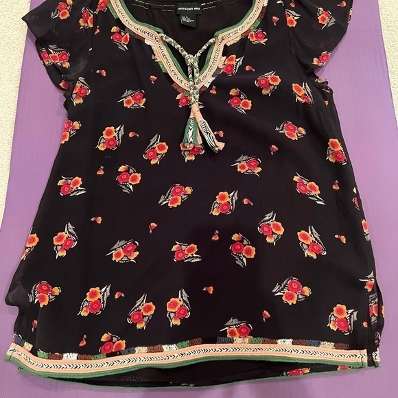 Central Park West flowy top. Perfect condition. Size S - Picture 1 of 4